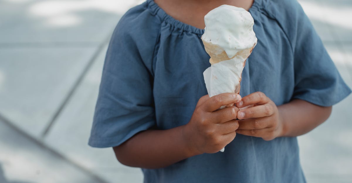 Small Waffle Cones: The Perfect Fun & Practical Dessert Treat for Families and Parties