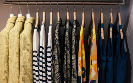 Slanted Rack Shelf: The Smart Solution for Easy, Organized Storage in Your Home or Office